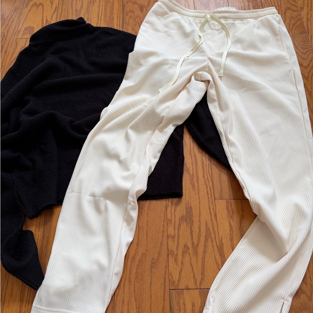 Lot of 2 men’s clothes White Ribbed Joggers pants and black turtleneck XL